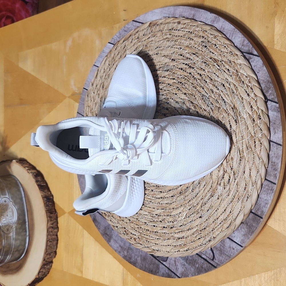 Adidas sneakers - Picture 3 of 11